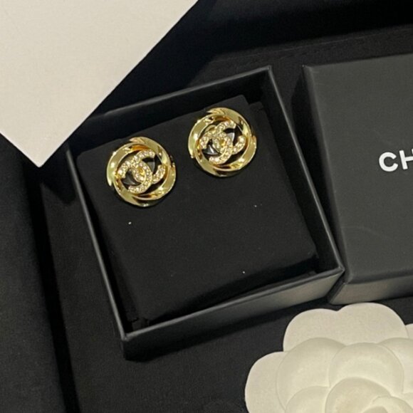 Chanel Earrings - Picture 2 of 5